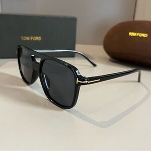 Tom Ford Black Sunglasses Unisex Designer UV Chic
